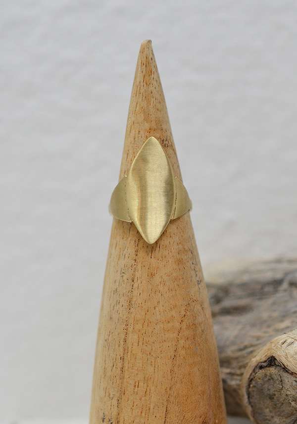 Rose & Lini MAITEA “MAYA” GOLD RING