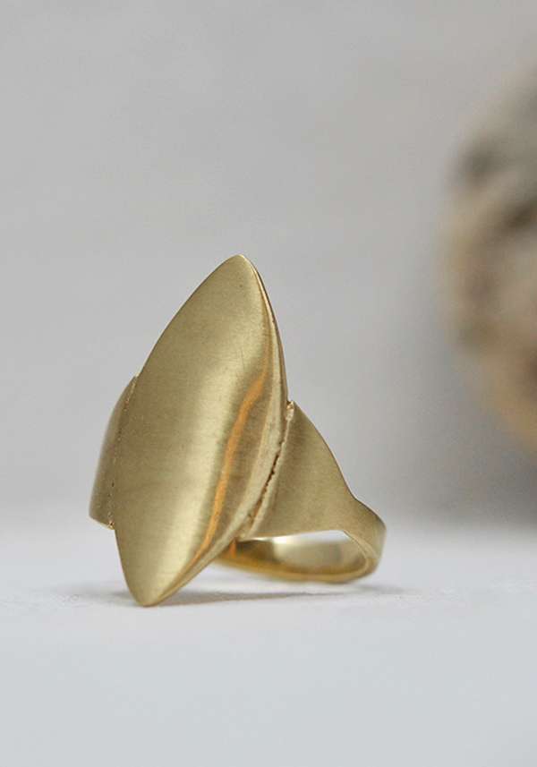 Rose & Lini MAITEA “MAYA” GOLD RING