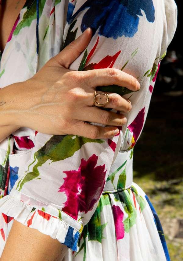 Rose & Lini MAITEA “TRIPLE OVAL” GOLD RING