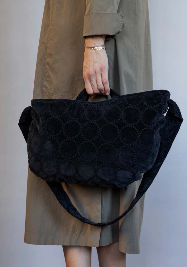 Rose & Lini MINÄ PERHONEN BLACK VELVET BAG “9673”