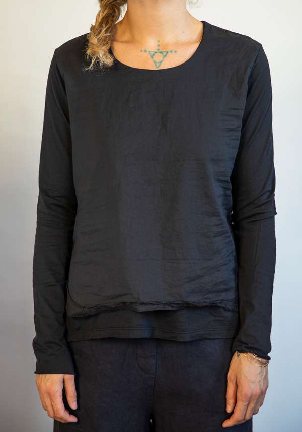 Rose & Lini MJW BLACK LONG SLEEVED T-SHIRT