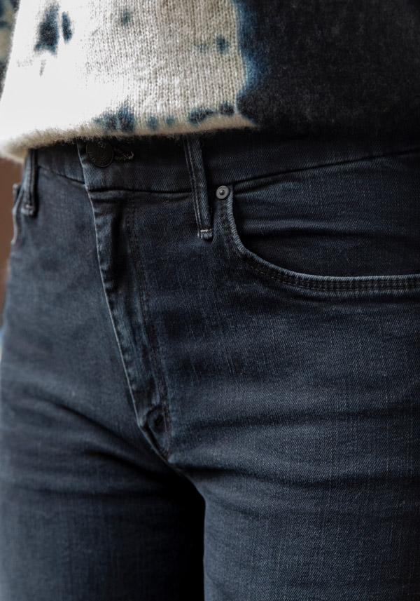 Rose & Lini MOTHER DENIM “THE ROLLER FRAY” NAVY JEANS