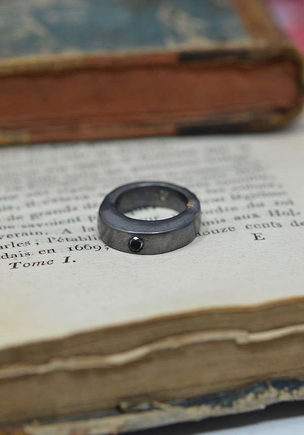 Rose & Lini ROSAMARIA BLACK DIAMOND “PHOTO” RING