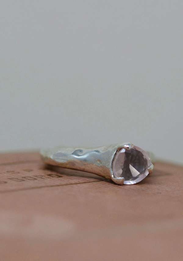Rose & Lini ROSAMARIA “CARRIA” PINK QUARTZ SILVER RING