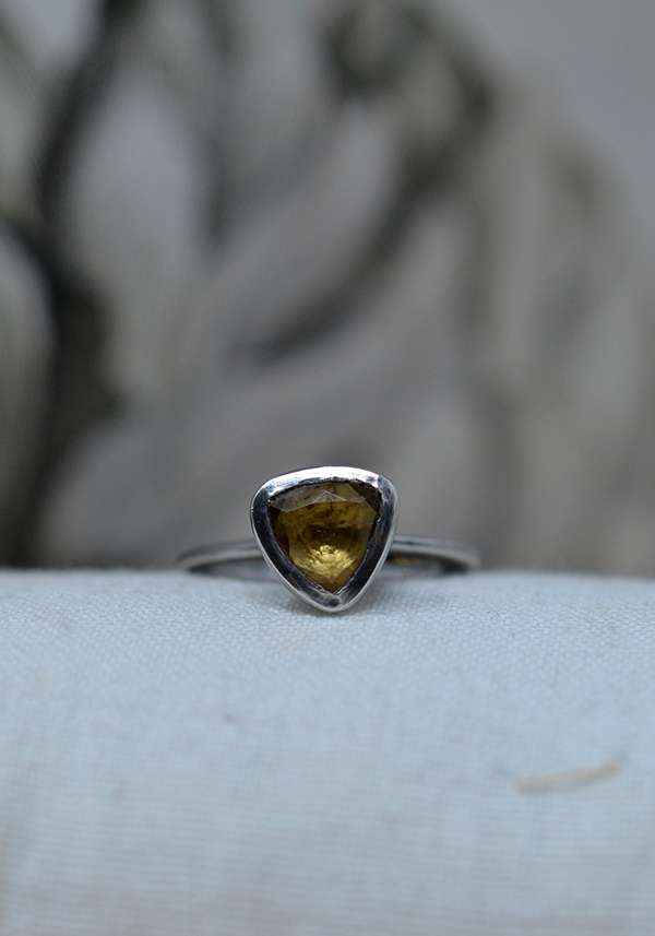 Rose & Lini ROSAMARIA SILVER AND QUARTZ “DEVINA” RING