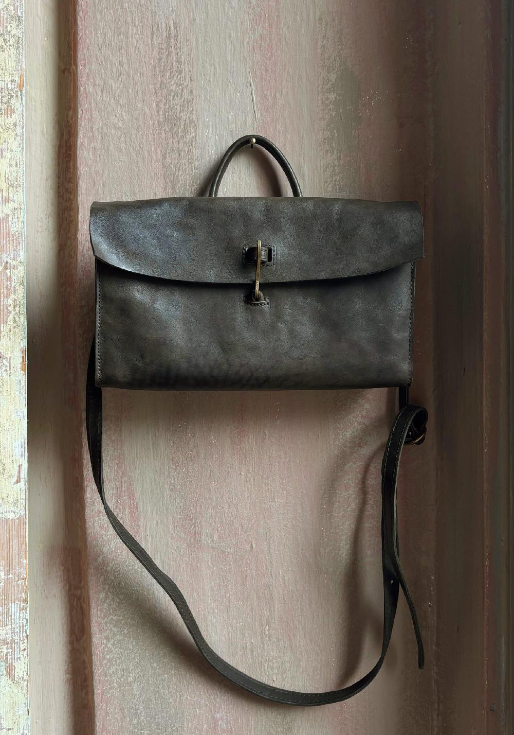 Rose & Lini TAGLIOVIVO MILITARY LEATHER “DOCTOR W” BAG