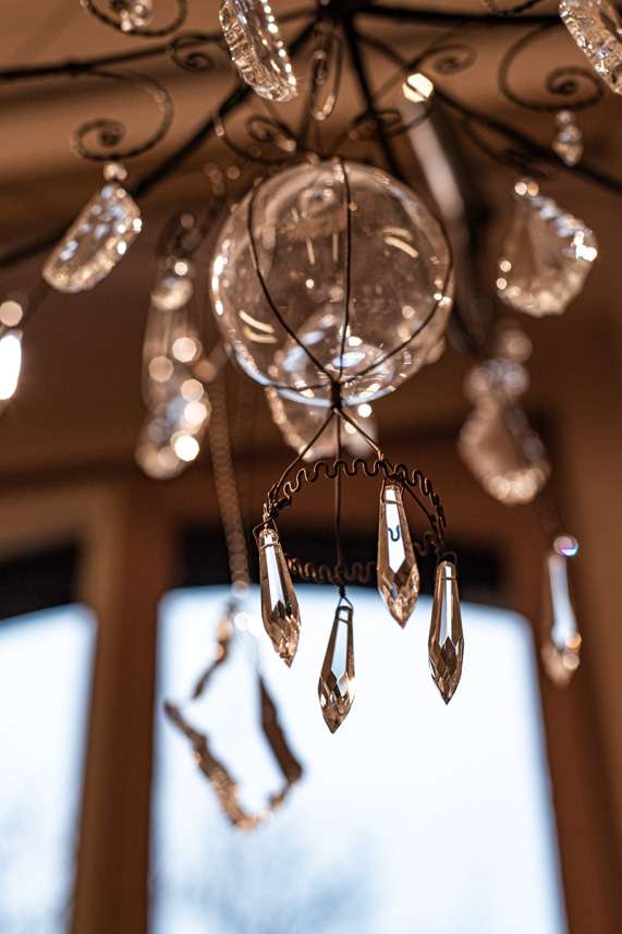 Rose & Lini VOX POPULI “LUSTRE GRAND” CHANDELIER