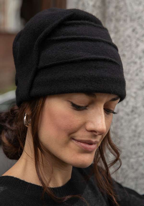 Rose & Lini YESEY “TURBAN” BLACK WOOL HAT