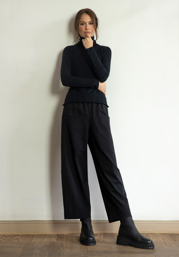 Rose & Lini SAVERIO PALATELLA CASHMERE “LIGTH-WEIGHT CREW NECK” BLACK KNIT