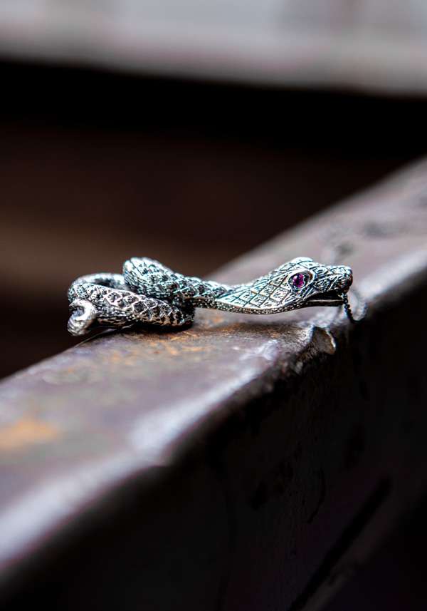 Rose & Lini SIMONA TAGLIAFERRI “COBRA PENDANT NECKLACE J227” RUBY