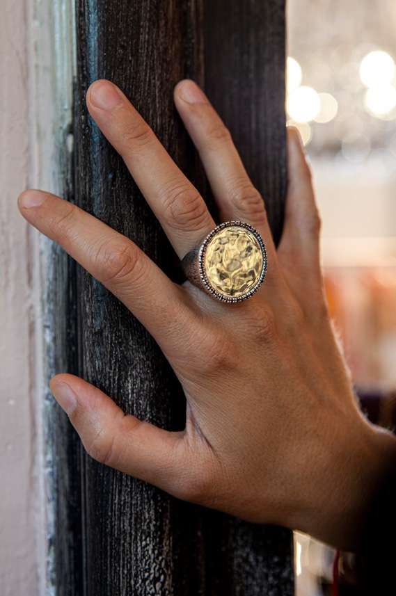 Rose & Lini SIMONA TAGLIAFERRI LARGE “MOON RING J224” YELLOW GOLD & WHITE DIAMONDS