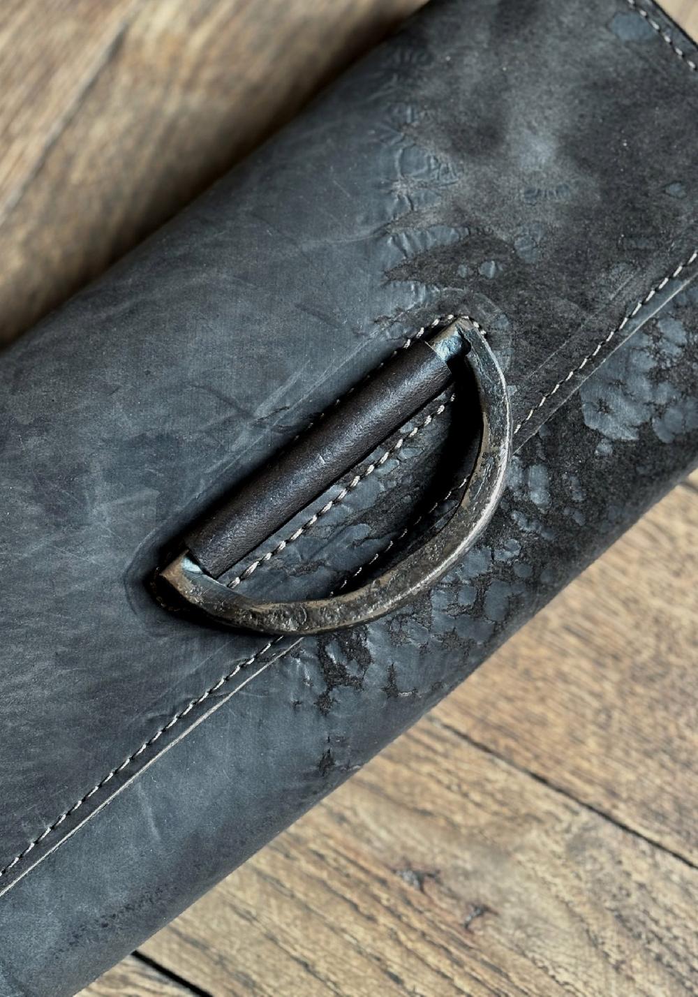 Rose & Lini TAGLIOVIVO ONYX LEATHER “MARSUPIO RING” BAG