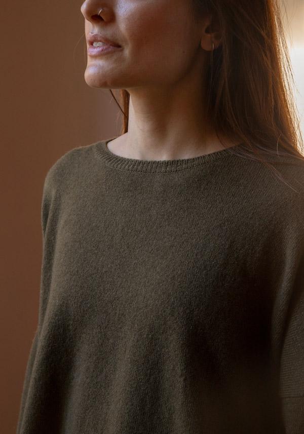 Rose & Lini THAT’S ALYKI CASHMERE “SOPHIE” BRONZE GREEN SWEATER