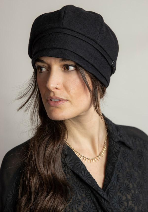 Rose & Lini THE GIRL AND THE GORILLA WOOL “MEI” BLACK HAT