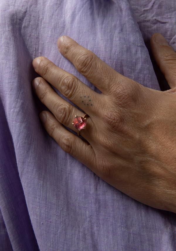 Rose & Lini VARIANCE OBJECTS “PINK TOURMALINE MEDIUM STONE” GOLD RING || Size 52