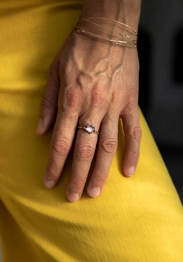 Rose & Lini VARIANCE OBJECTS “SMALL TANZANITE” GOLD RING