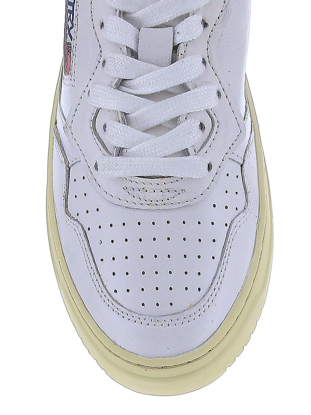 Oluxury Autry Medalist Low Sneakers