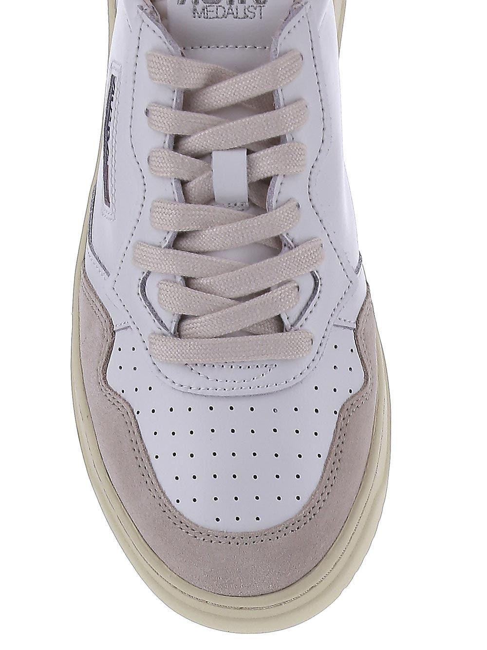 Oluxury Autry Medalist Low Sneakers