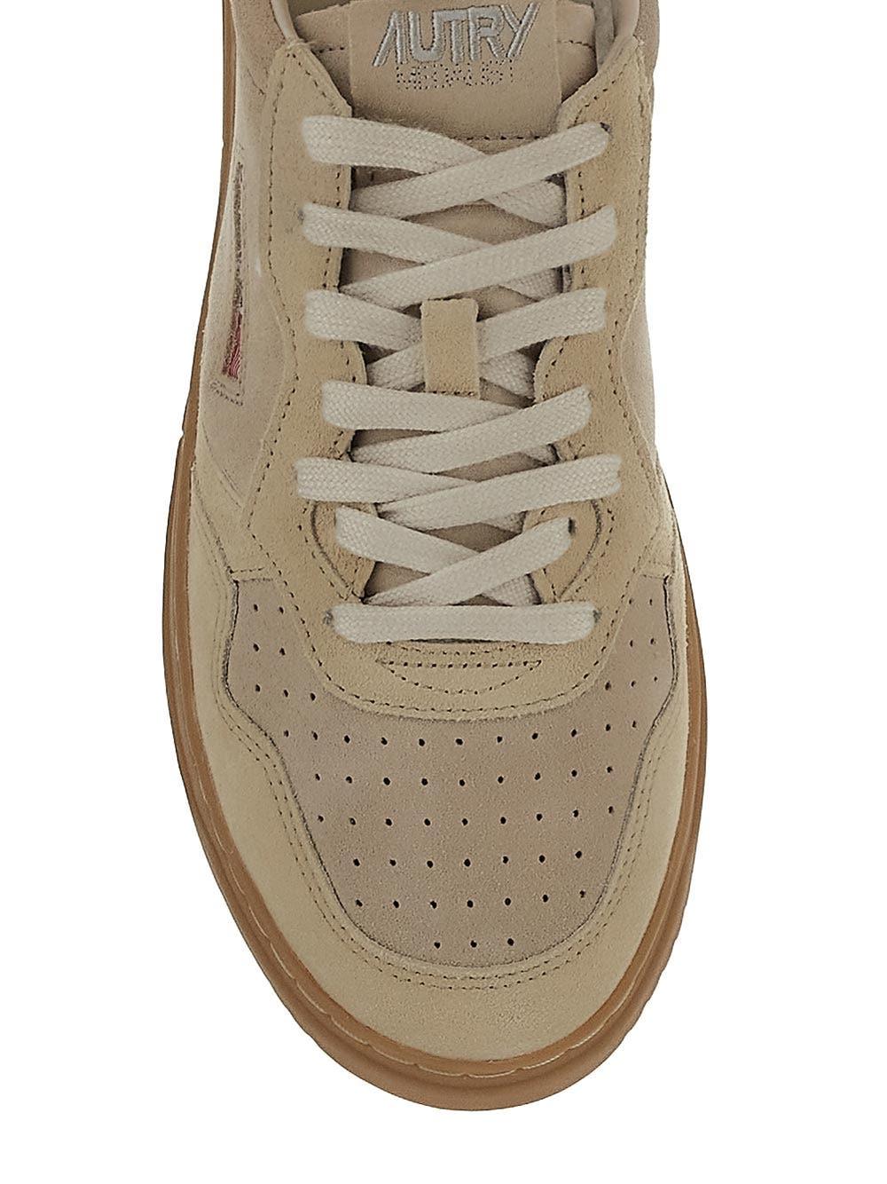 Oluxury Autry Medalist Low Sneakers