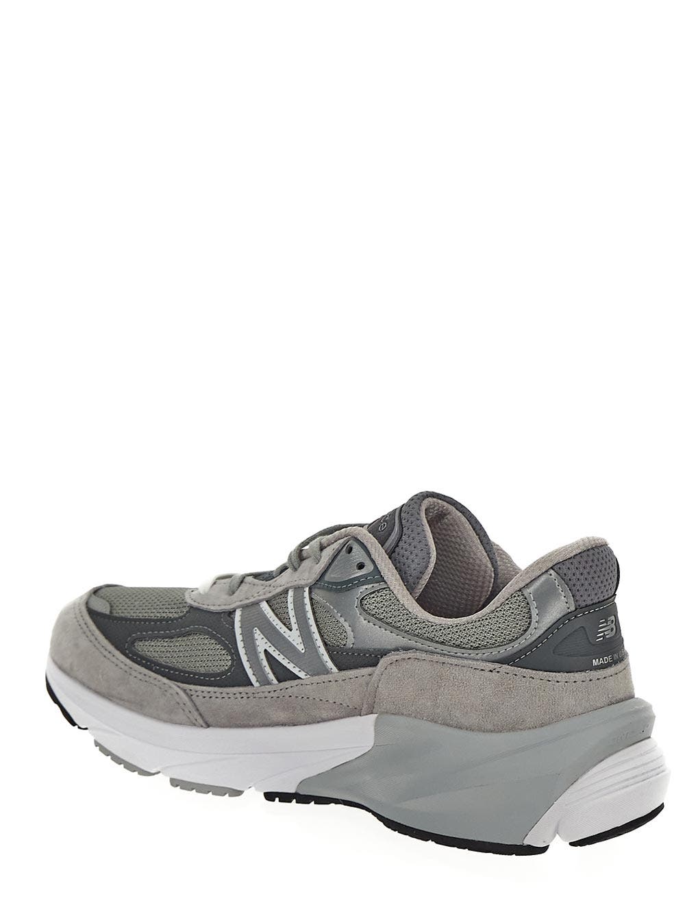 Oluxury New Balance 990 Sneaker
