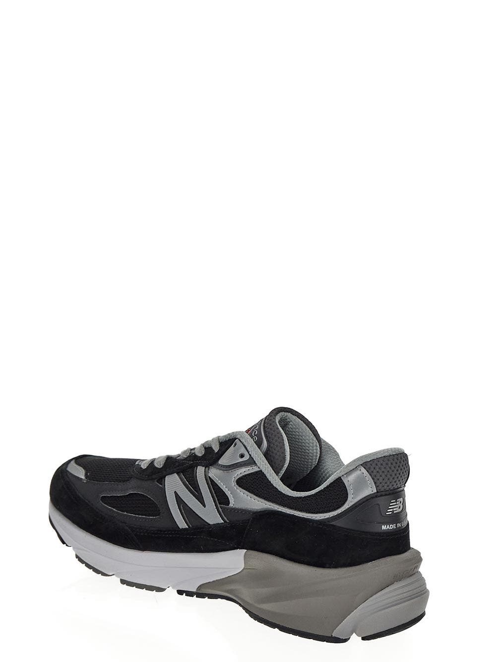 Oluxury New Balance 990 Sneaker