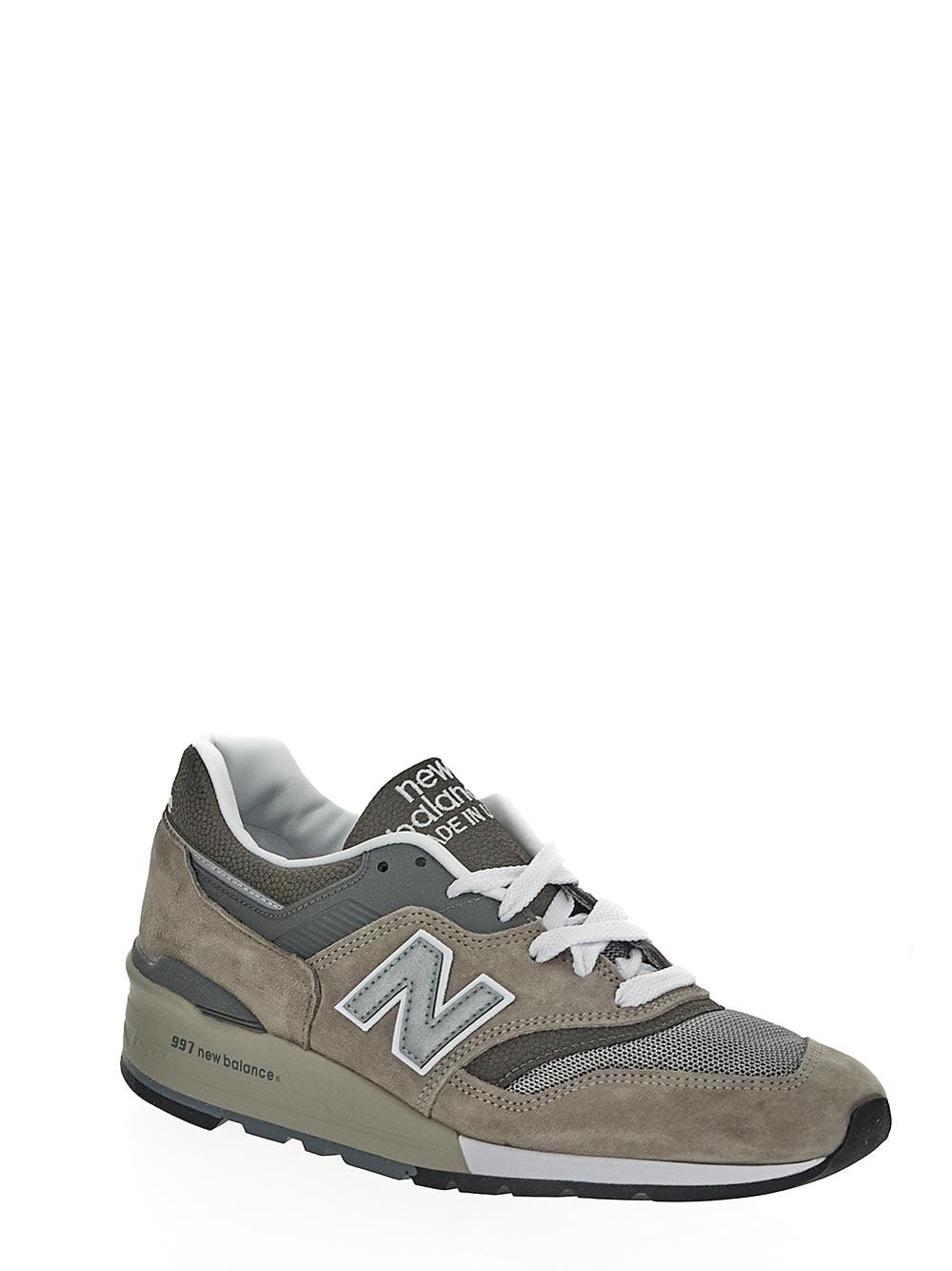 Oluxury New Balance 997 Sneaker
