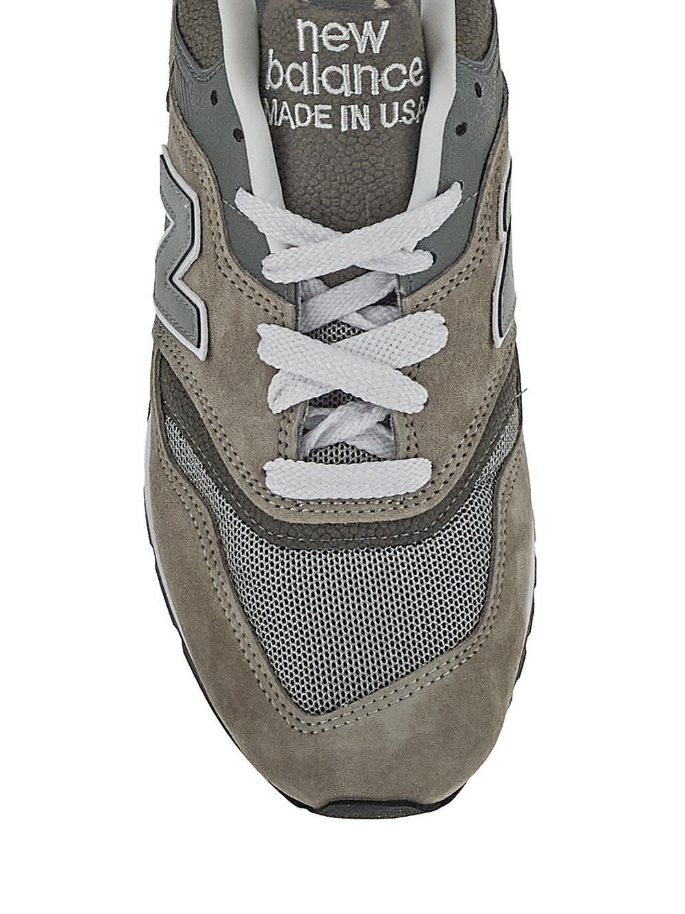 Oluxury New Balance 997 Sneaker