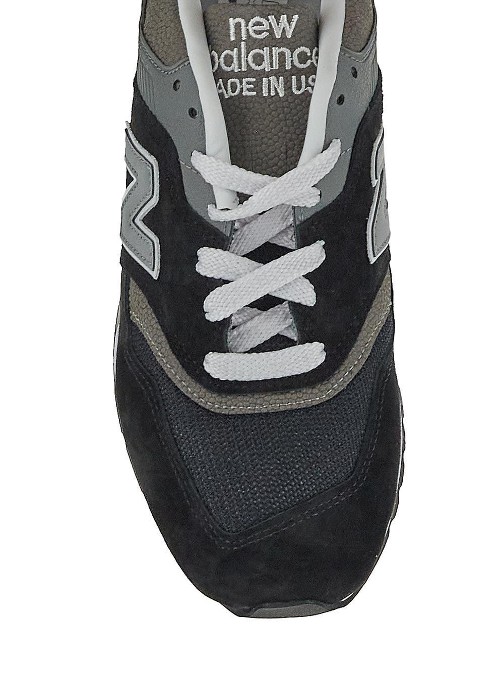 Oluxury New Balance 997 Sneaker