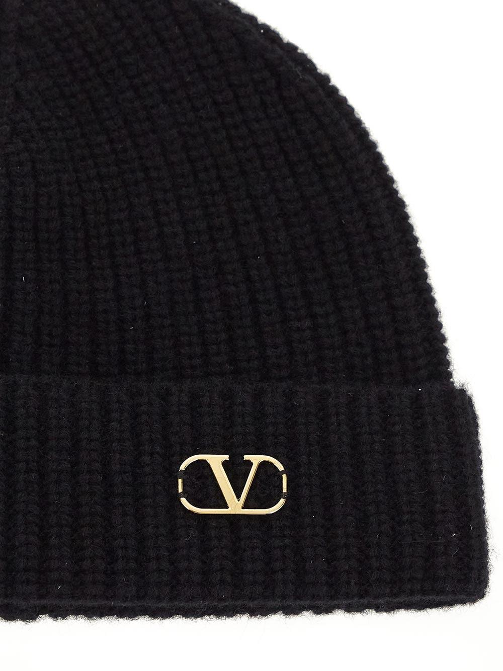 Oluxury Valentino Garavani Logo Beanie