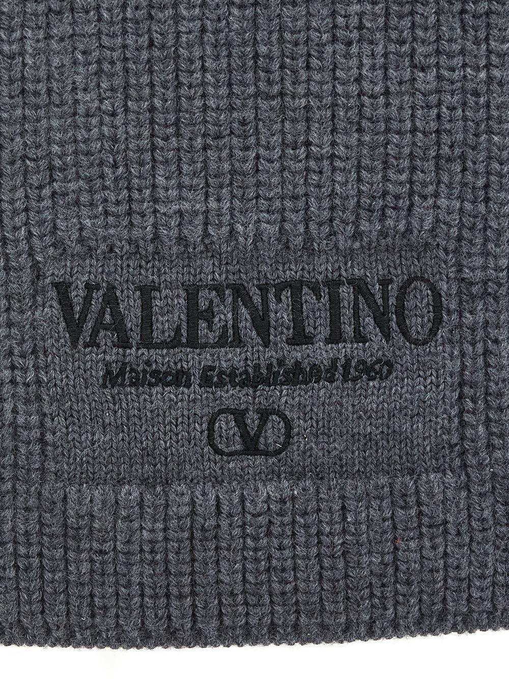 Oluxury Valentino Garavani Logo Scarf