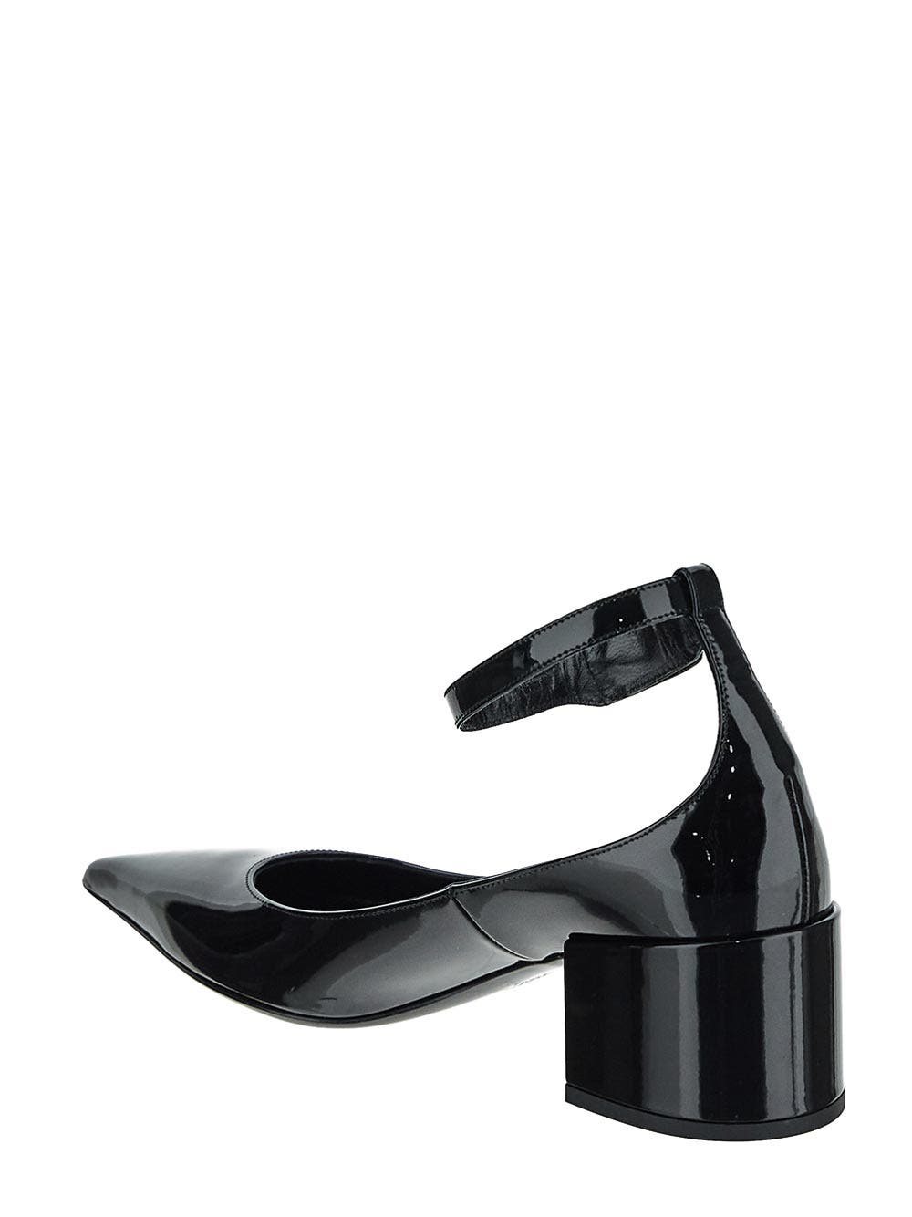 Oluxury Valentino Garavani Pointed Shoe