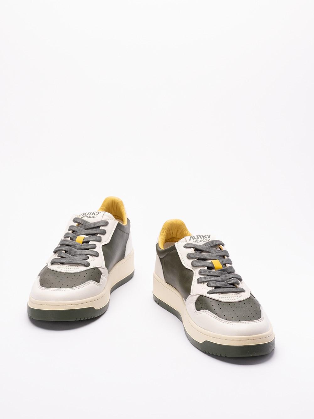 Autry `Medalist` Low-Top Sneakers