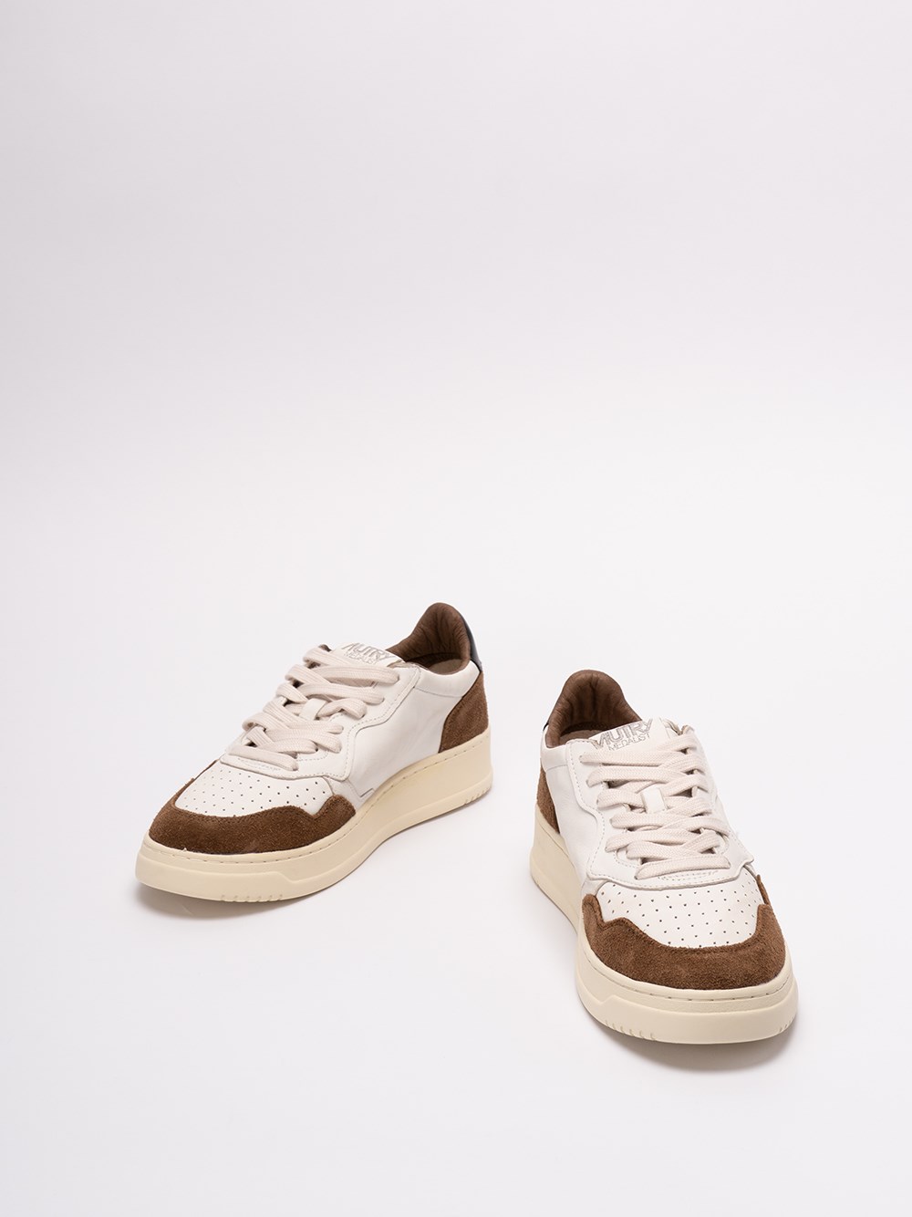 Autry `Medalist` Low-Top Sneakers