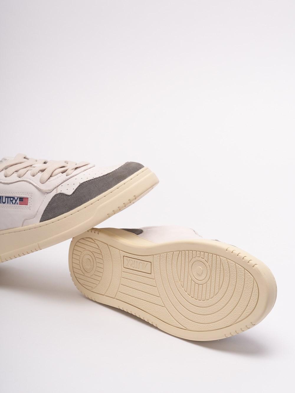 Autry `Medalist` Low-Top Sneakers