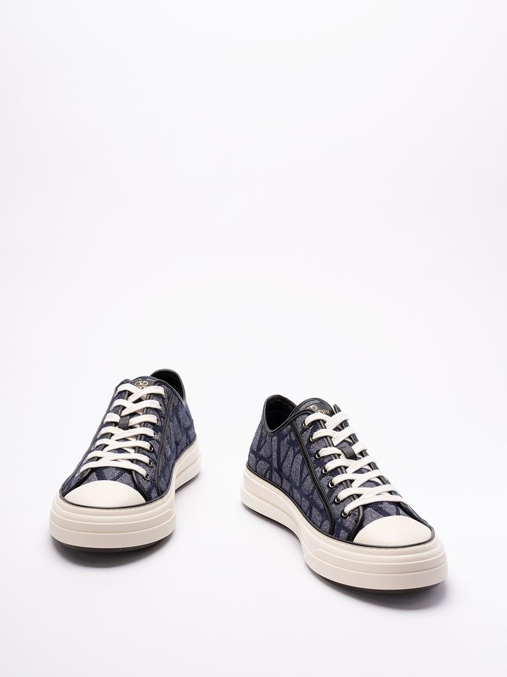 Valentino Garavani `Toile Iconographe Totaloop` Sneakers