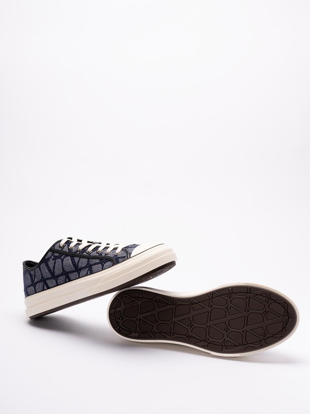 Valentino Garavani `Toile Iconographe Totaloop` Sneakers