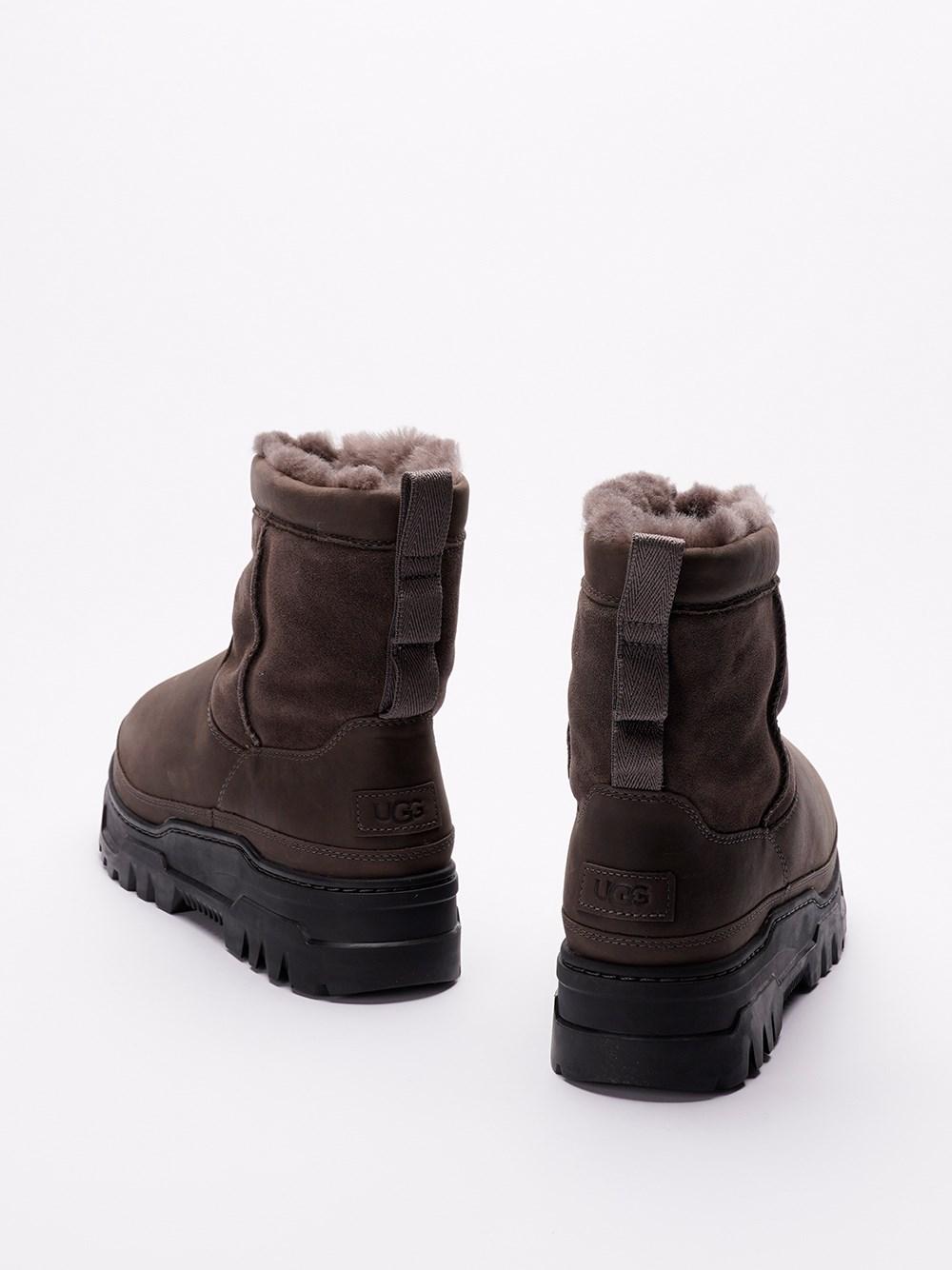 Ugg `Heritage Pull-On Trailgazer` Boots