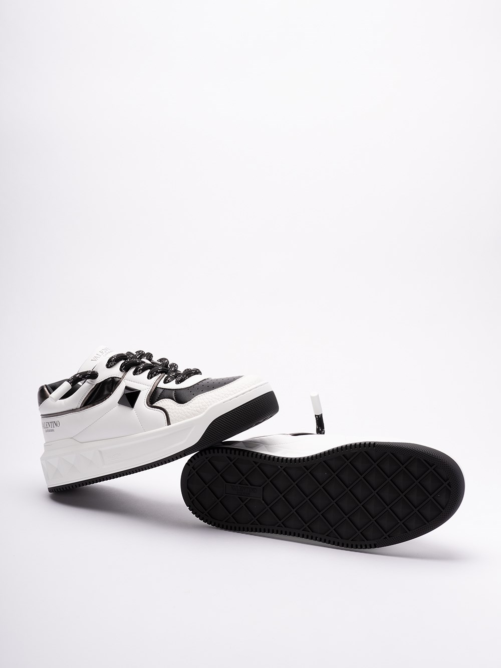 Valentino Garavani `One Stud XL` Sneakers