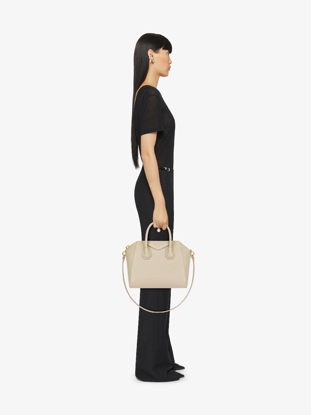 Givenchy Antigona Small Model Bag In Full Grain Leather