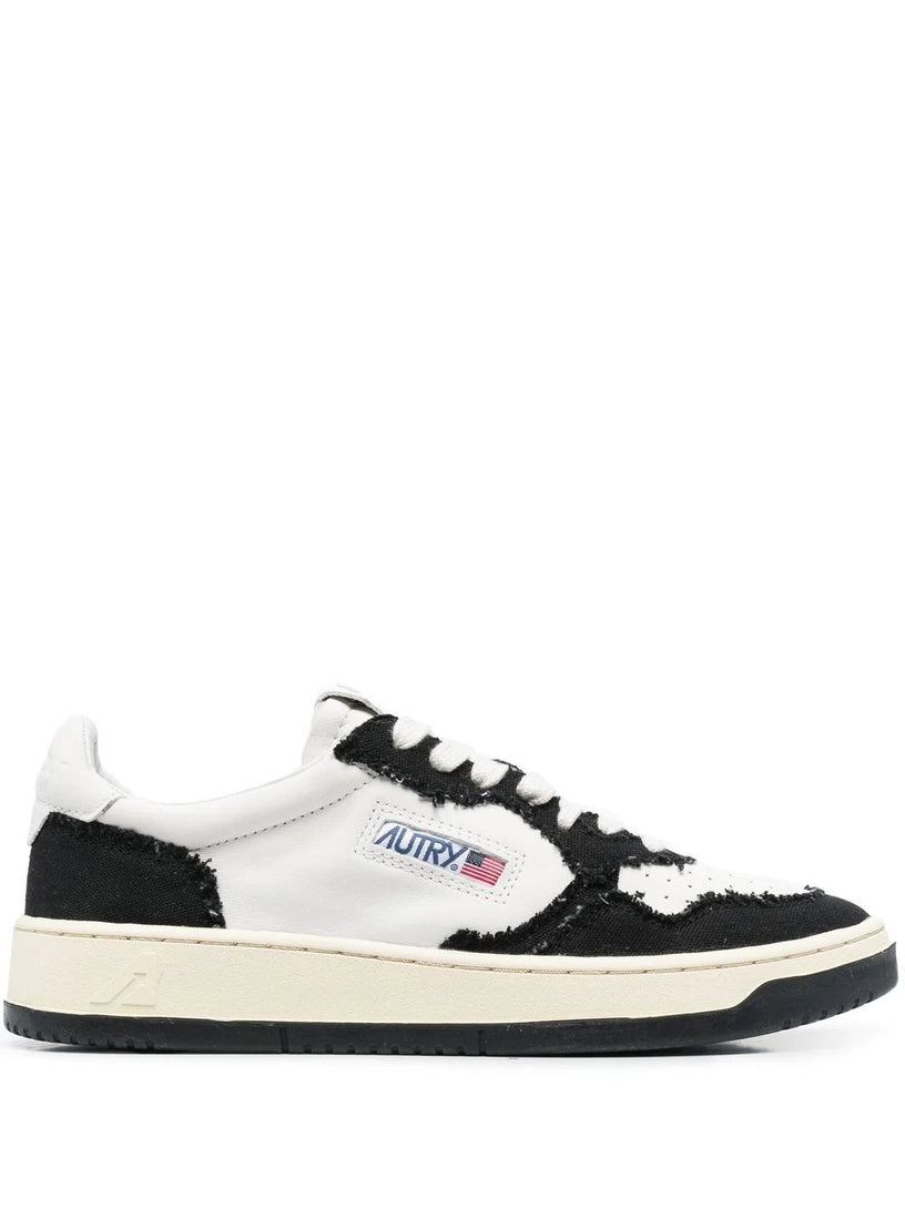 AUTRY Medalist low sneakers in leather and canvas