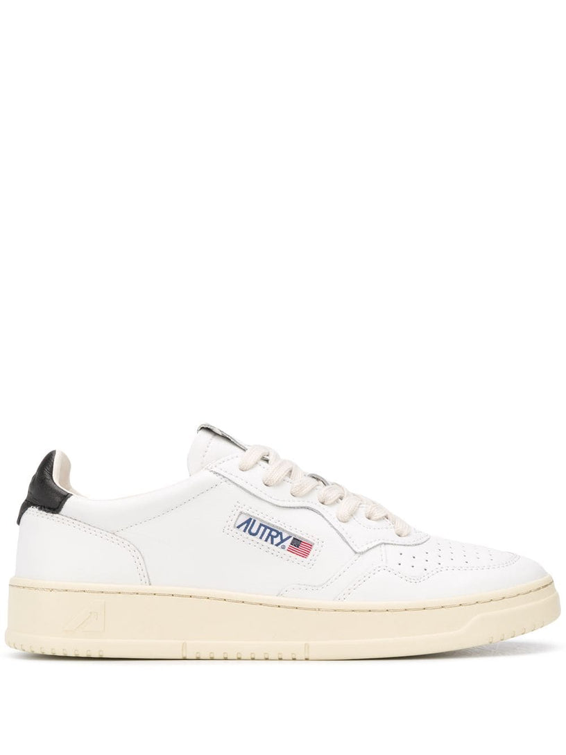 AUTRY Medalist low sneakers in white leather