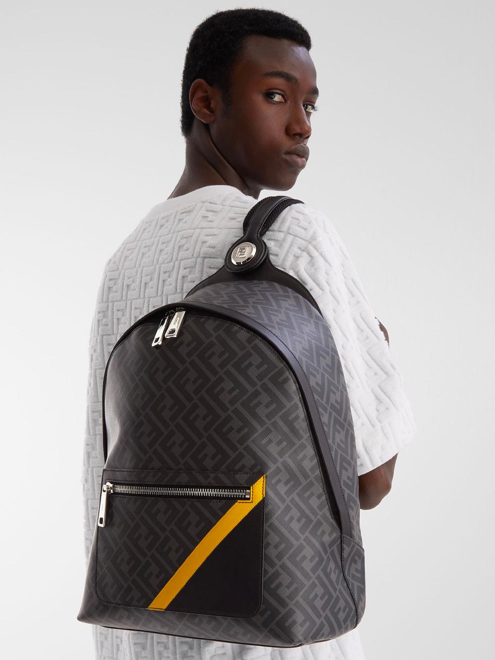 FENDI Fendi Chiodo Medium Fendi Diagonal