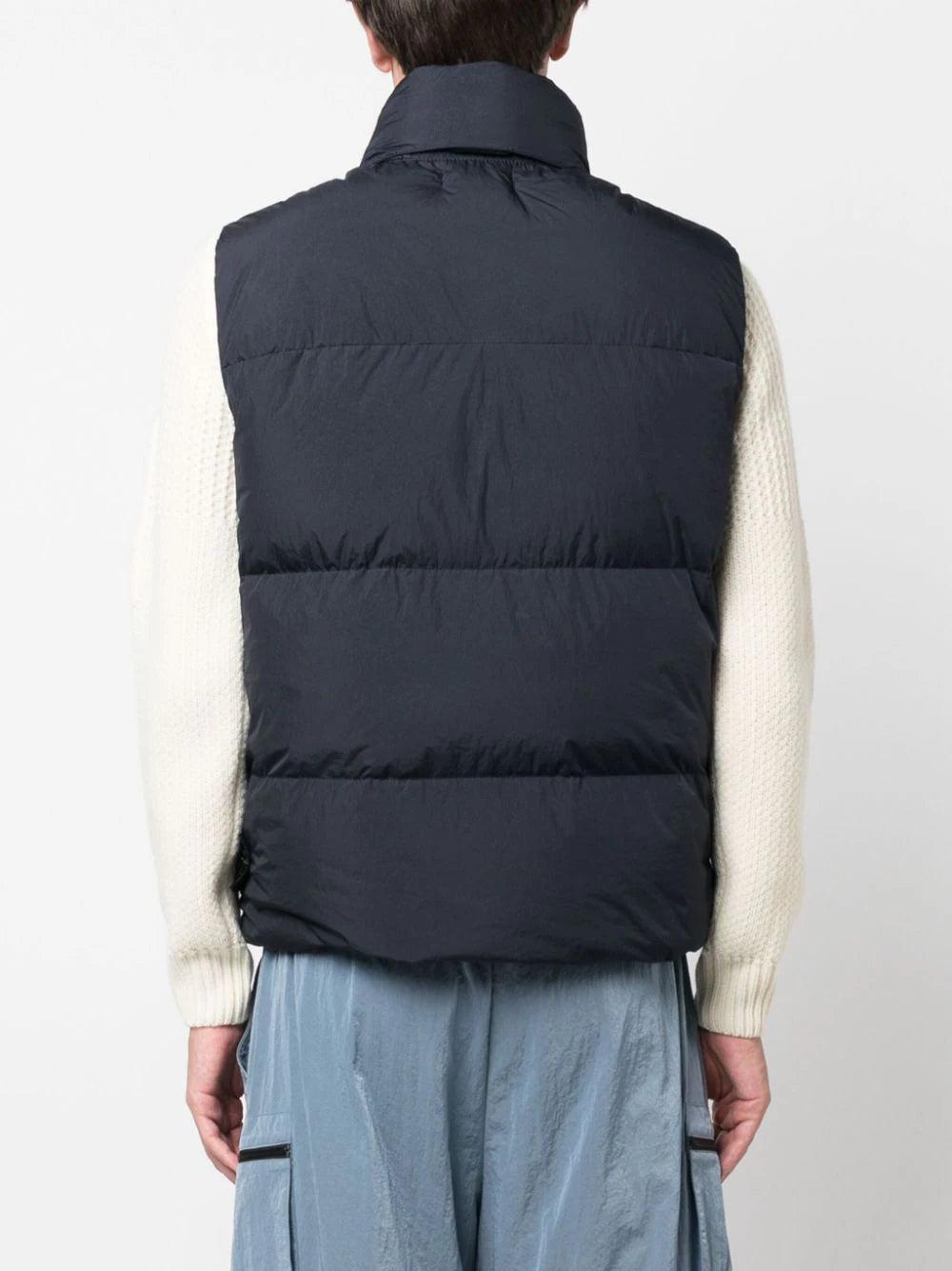 STONE ISLAND G0423 Garment Dyed Crinkle Reps Recycled Nylon Down