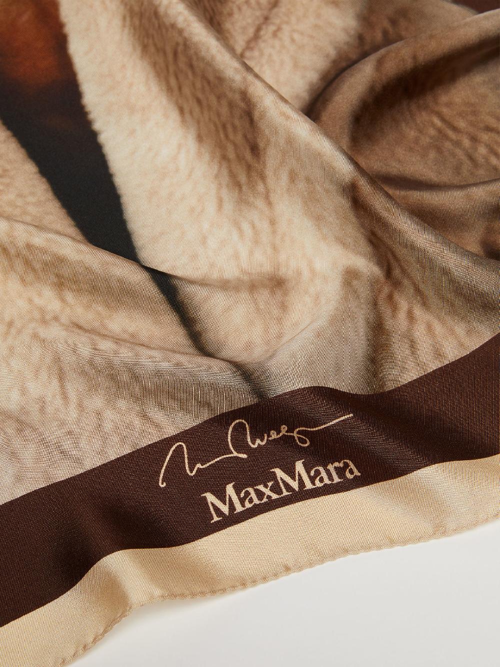 Max Mara Teddy Dog Scarf