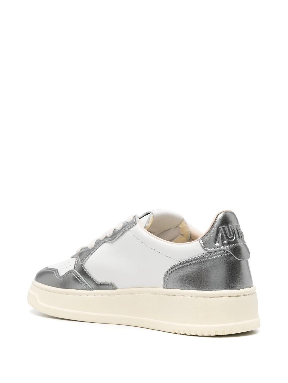 AUTRY Medalist Low Sneakers In White And Metallic Leather