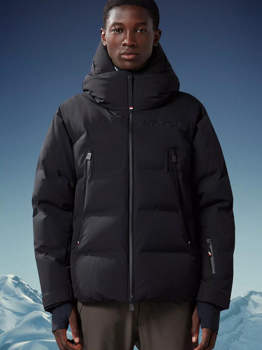 MONCLER Fellberg Short Down Jacket