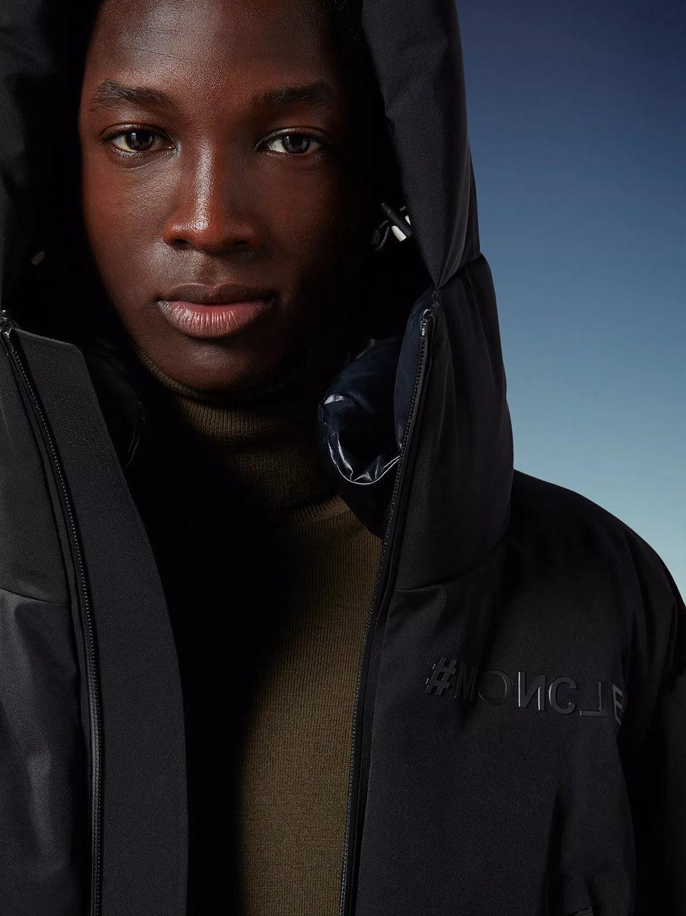MONCLER Fellberg Short Down Jacket