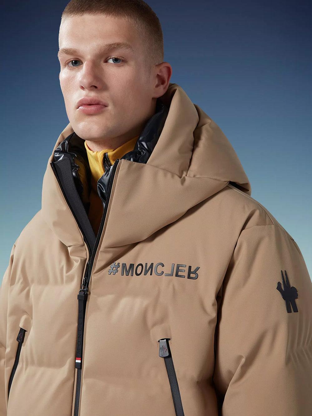 MONCLER Fellberg Short Down Jacket