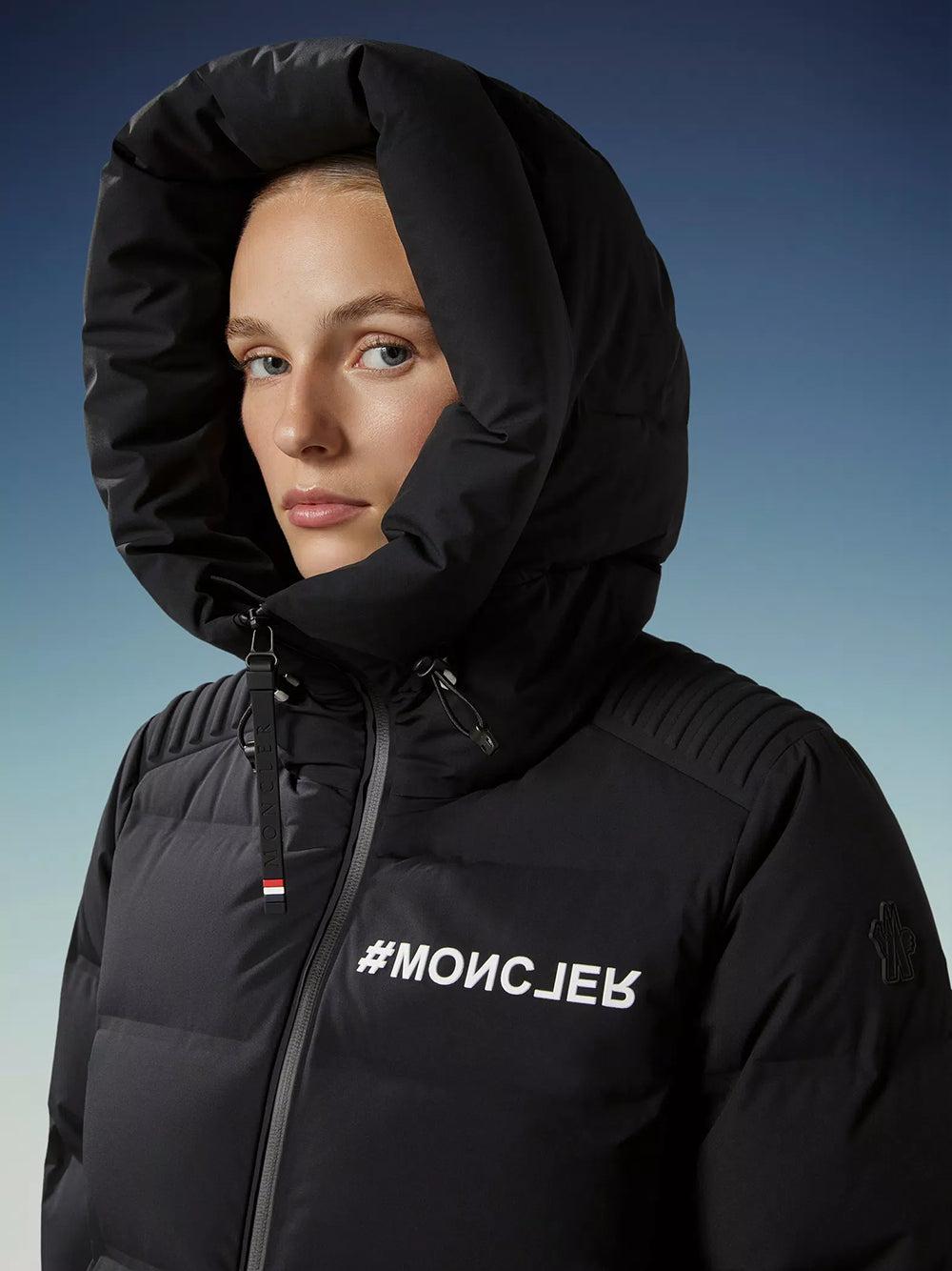 MONCLER Suisses Short Down Jacket