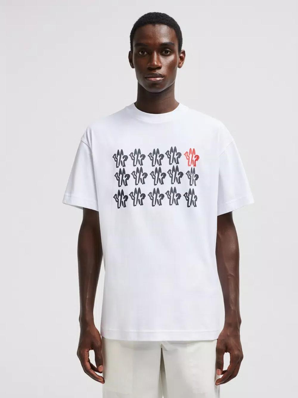 MONCLER T-shirt With Embossed Logo
